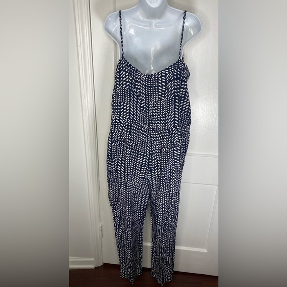 Ann Taylor Loft NWT Navy/White Patterned Jumpsuit w Adjustable Straps & Pockets - Picture 2 of 7
